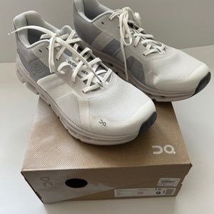 ON Women's Shoe Cloudrunner Size 9 White/Frost